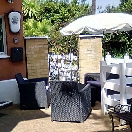 فندق Oaklands House - Adults Only Brading المظهر الخارجي الصورة