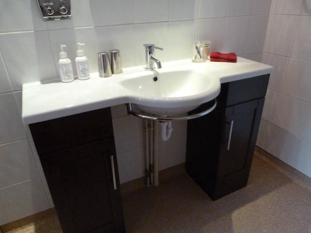 فندق Oaklands House - Adults Only Brading المظهر الخارجي الصورة